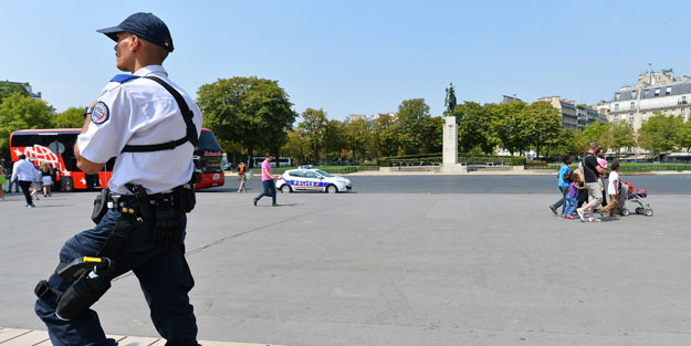 EURO 2016 Fransa'nın başına bela oldu