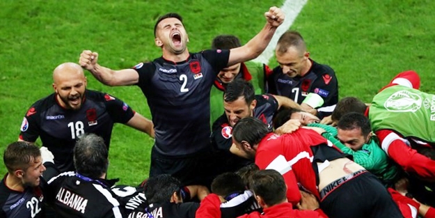 Euro 2016'da galibiyet sonrası Elhamdulillah diye haykırdı!