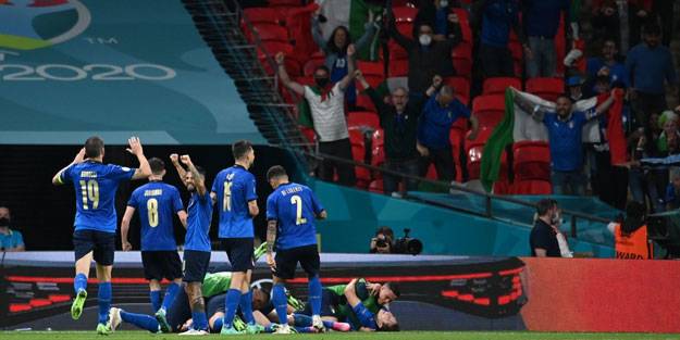 Euro 2020'de Avusturya'ya İtalya darbesi