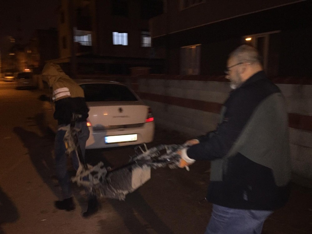 Ev değil sanki tamirhane 