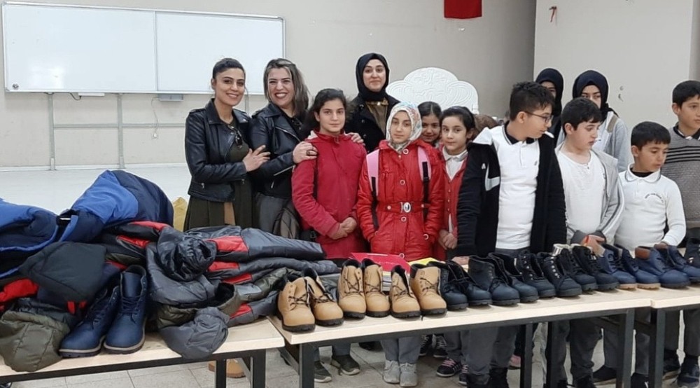 Ev hanımlarının yardım durağı Şehit Cem Özgül Okulu oldu 