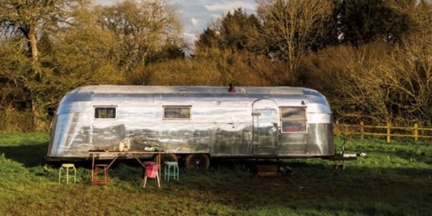 Ev kirasından sıkıldı ve bakın ne yaptı!