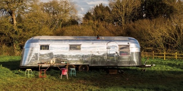 Ev kirasından sıkılınca bakın ne yaptı