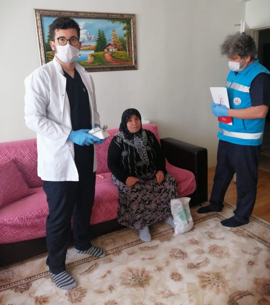 Evde bakım hizmetleri devam ediyor 