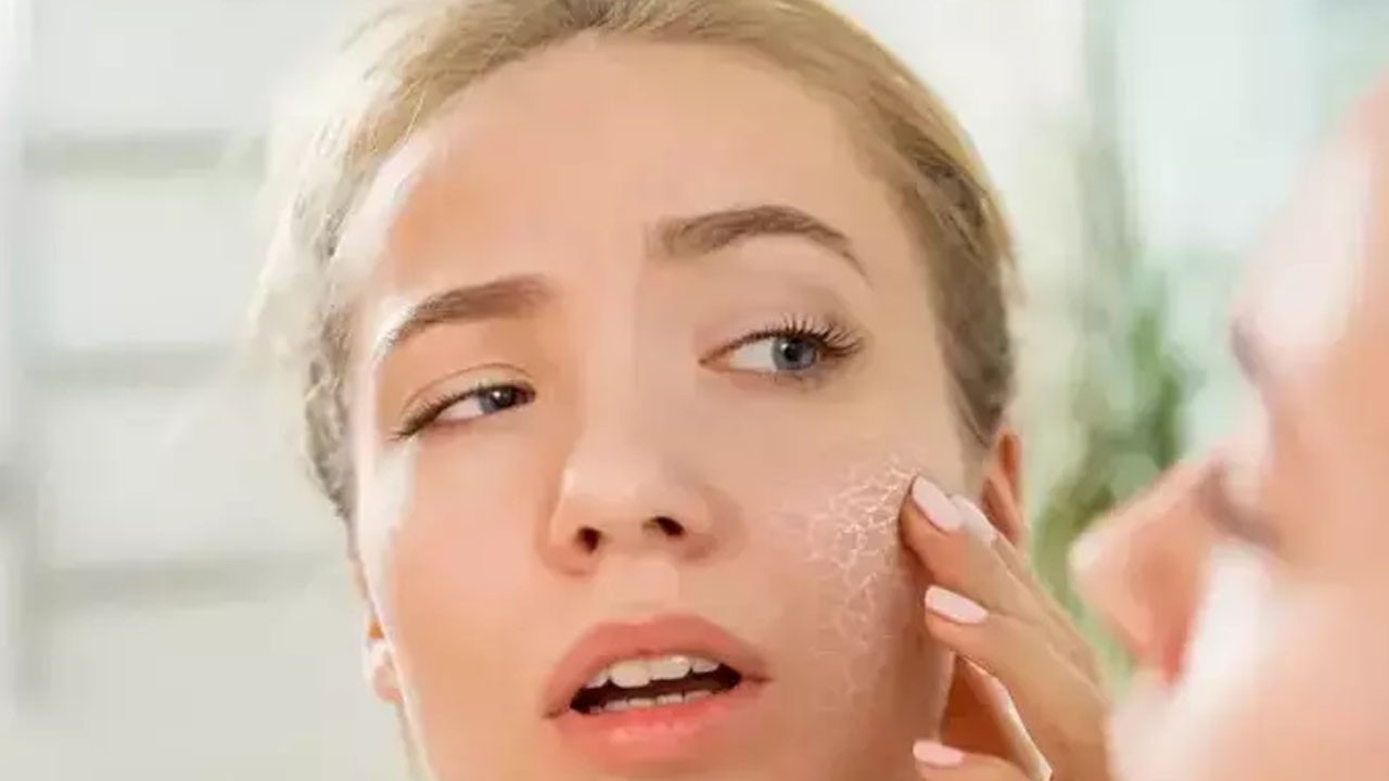 Evde bakım: Kolajen takviyelerine son! Kadınların 2 malzemeyle yaptığı doğal tarif