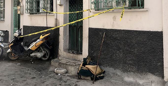 Evde çıkan yangında bir çocuk öldü