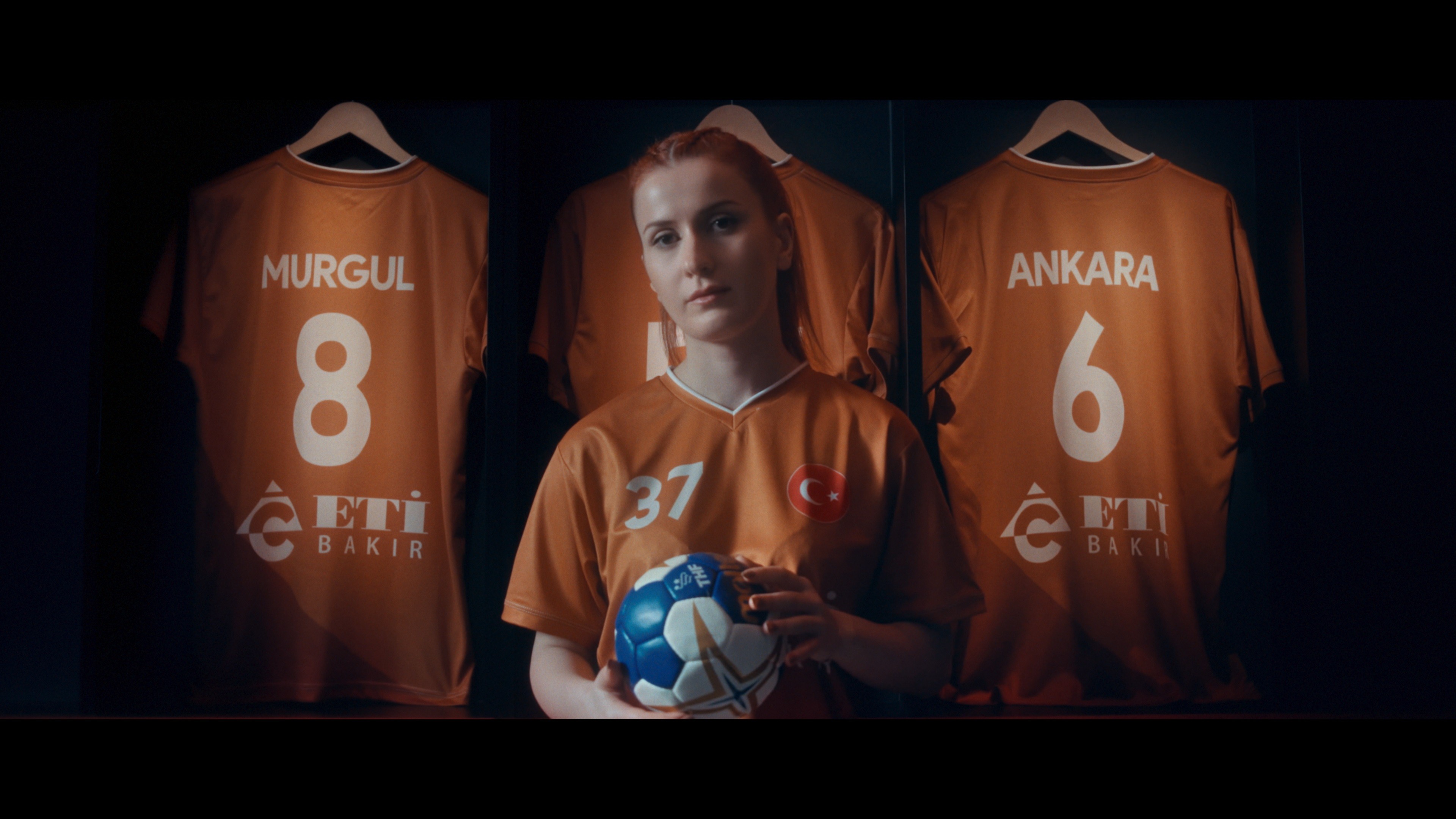 Evde, işte, sokakta, sahada! Cengiz Holding ‘Kadın Gücünün Yanında’