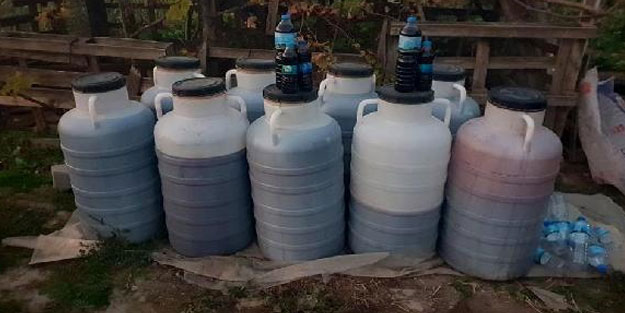 Evde kaçak üretilen 750 litre şarap ele geçirildi