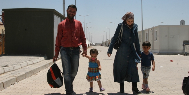 Evde kalan Suriyeliler kampa!