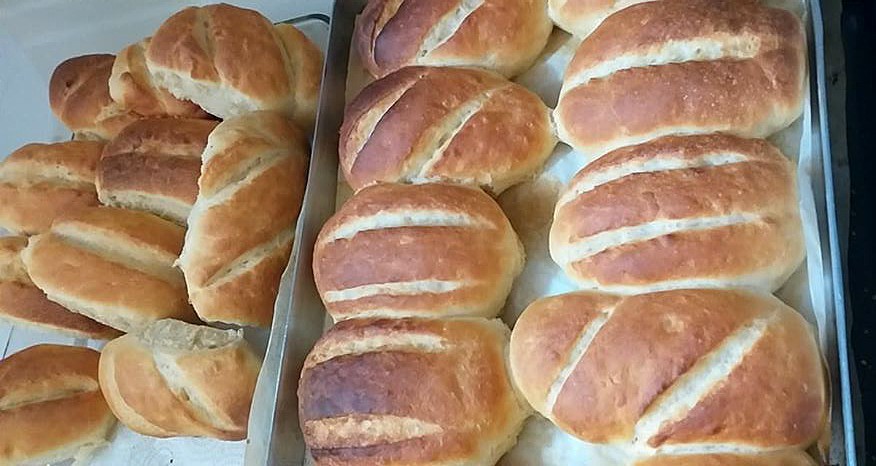 Evde kaldılar, ekmek yapmaya başladılar 