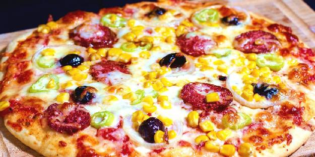 Evde pizza nasıl yapılır?