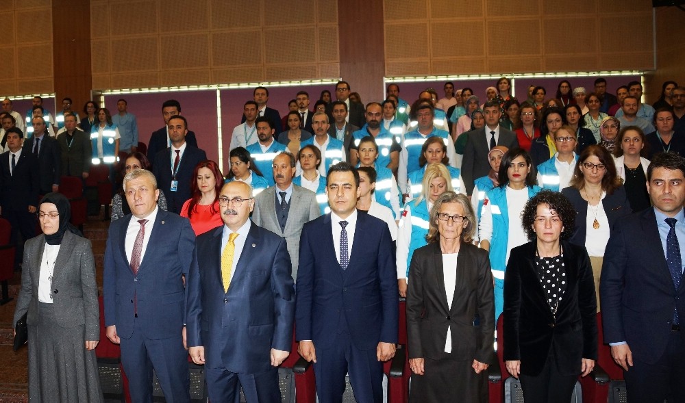 Evde sağlık personellerine teşekkür belgesi verildi 