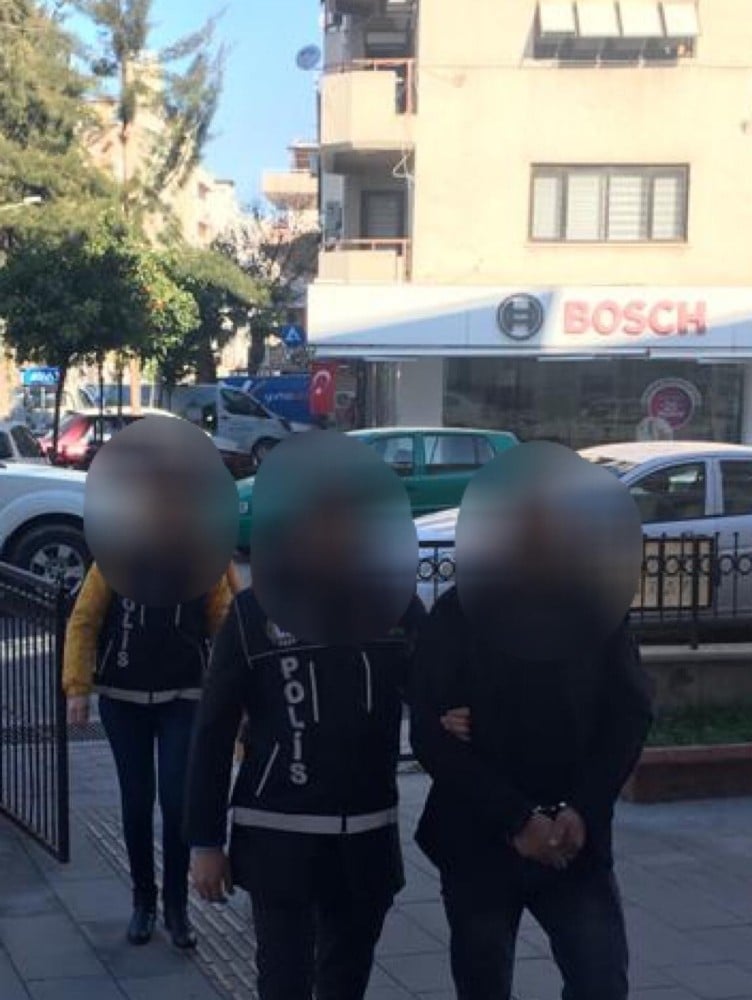 Evde uyuşturucu ile yakalandılar 