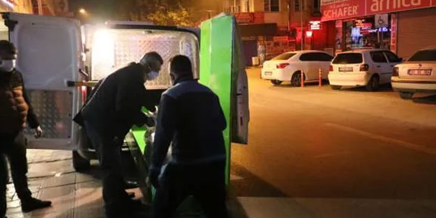 Evden gelen kötü kokular gelince acı gerçek ortaya çıktı