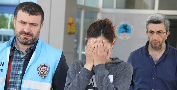 Evden hırsızlık yapan genç kadın enselendi