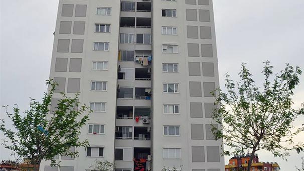Eve gelen arkadaşına 'bekle' deyip, 8'inci kattan atladı