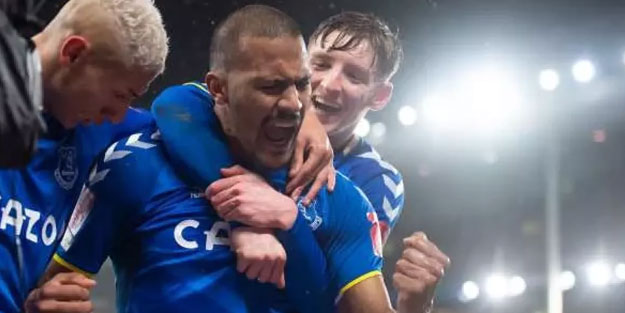 Everton FA Cup'ta çeyrek finale yükseldi