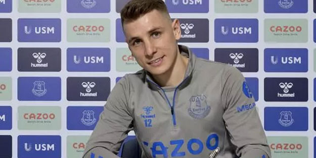 Everton, Lucas Digne'nin sözleşmesini uzattı