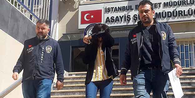 Evi soyarken kameralara yakalandı