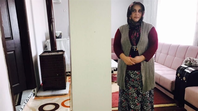 Evin ortasından geçen direk isyan ettirdi!