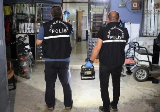 Evinde uyurken silahla öldürüldü!