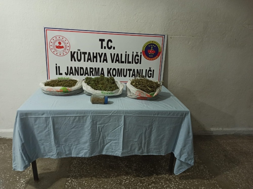 Evinde uyuşturucu ele geçirilen zanlı gözaltına alındı 