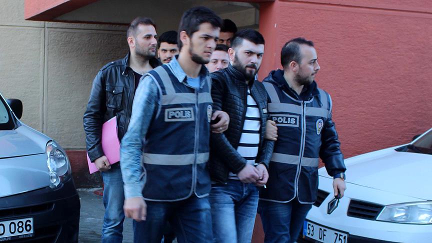 Evindeki gizli bölmede yakalandı