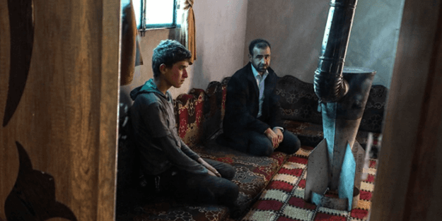 Evine atılan roketten soba yaptı