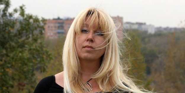 Rus gazeteci kendini ateşe verdi!