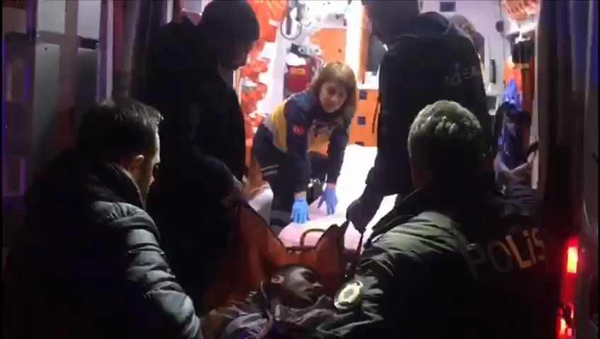 Evine gelen arkadaşını pompalı tüfekle göğsünden vurdu 