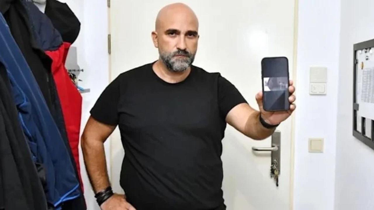 Evine giren hırsızları kameradan izledi