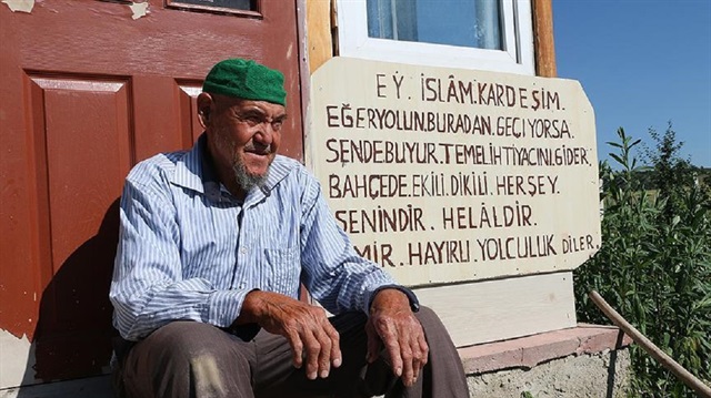 Evini tesise çevirdi: Çay kahve meyve bedava