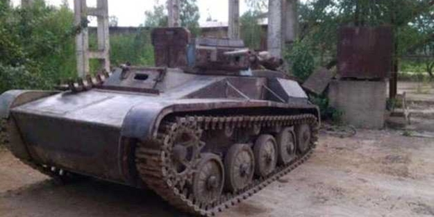 Evinin garajında tank yaptı