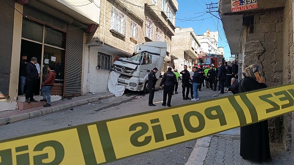 Evinin önünde bekliyordu! Hayatını kaybetti