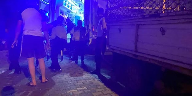 Evinin önünde bıçaklanan şahıs yaşamını yitirdi