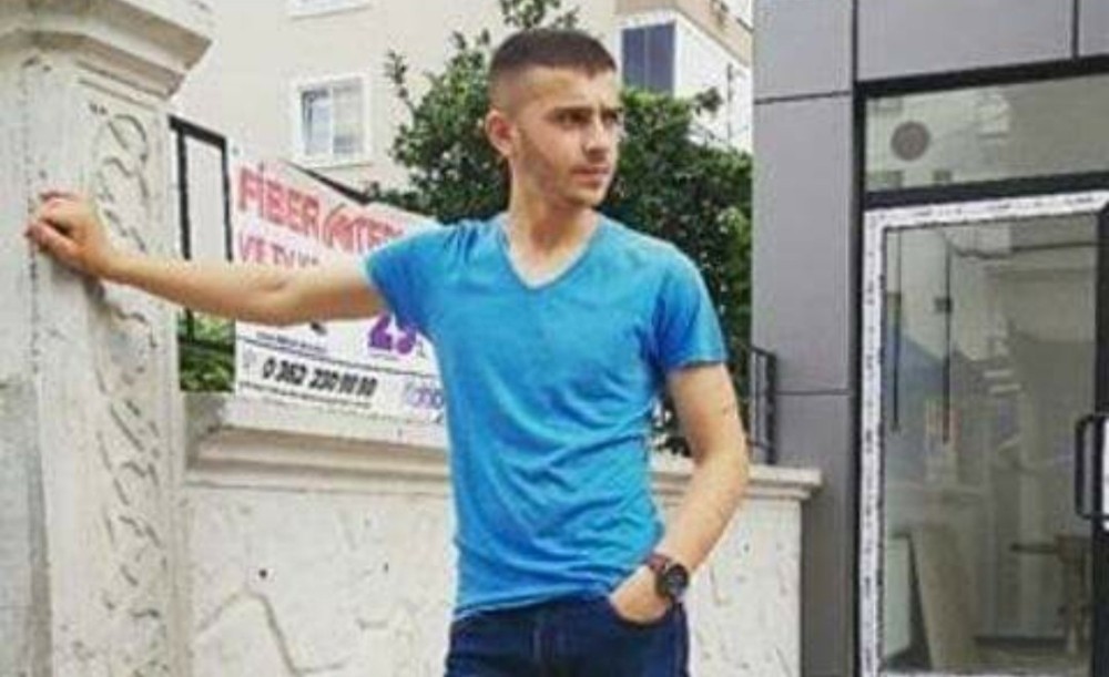 Evinin önüne gittiği şahıs tarafından pompalı tüfekle öldürüldü 