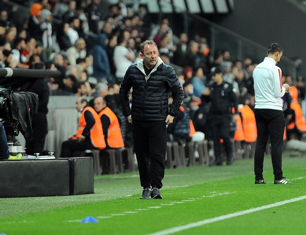 Evkur Yeni Malatyaspor yeni transferlerini kampa yetiştirmek istiyor 