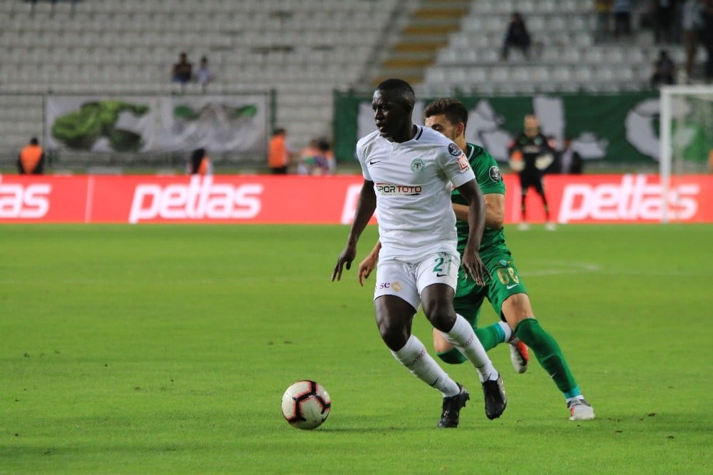 Evkur Yeni Malatyaspor’da Fofana tamam, Güray’da pürüz çıktı 