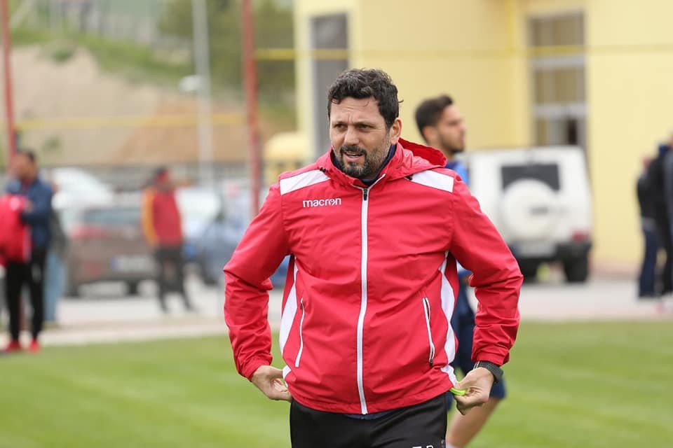 Evkur Yeni Malatyaspor’da yönetim teknik heyetin durumunu görüştü 