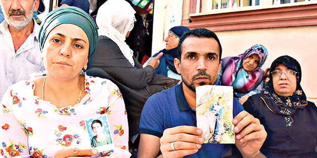 Evlat nöbeti tutan babayı tehdit ettiler