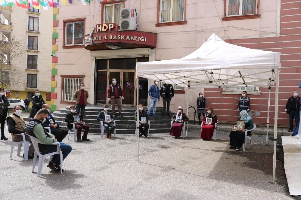 Evlat nöbetindeki aileler PKK’nın Kulp saldırısını kınadı 