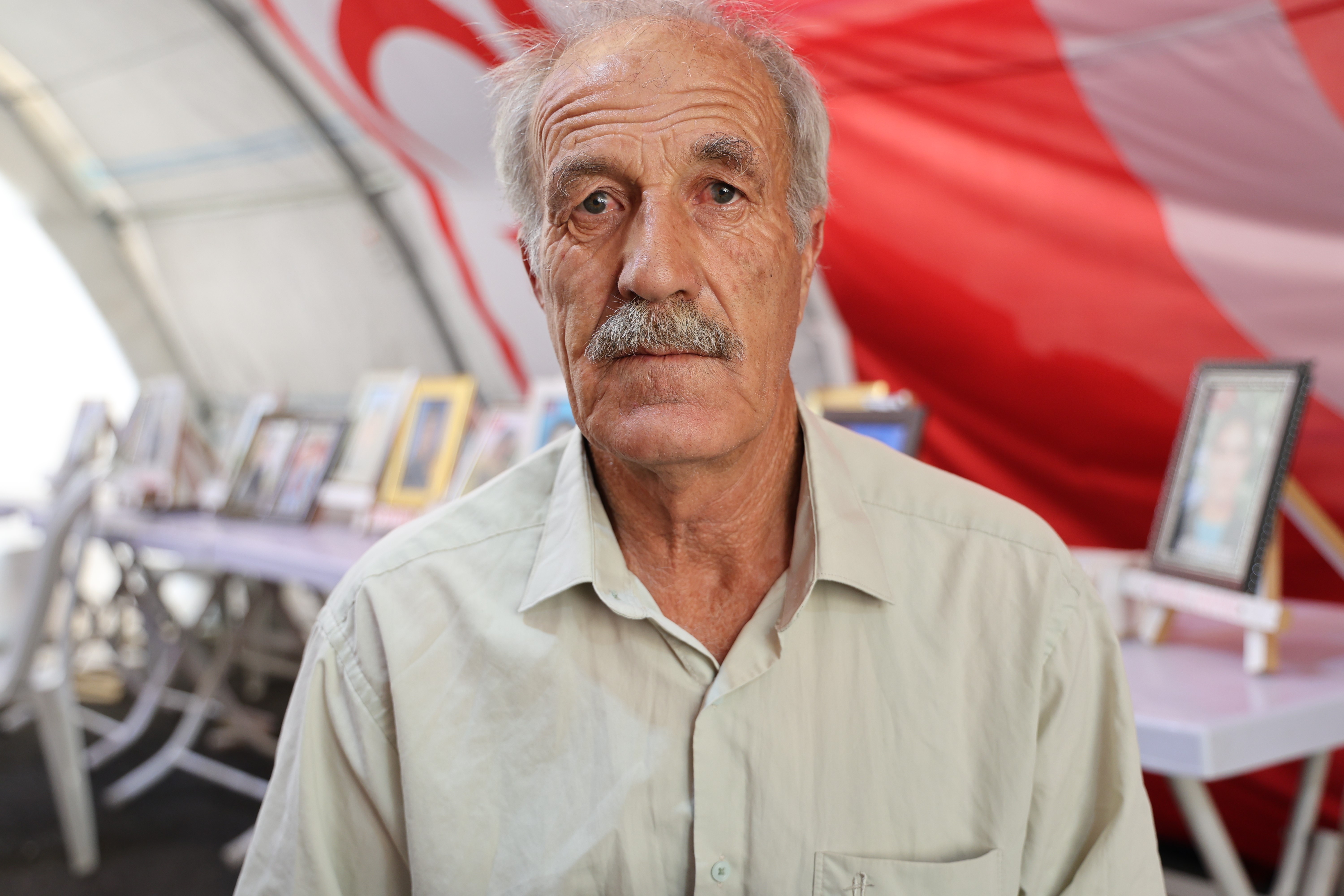 Evlat nöbetindeki babadan oğluna sitem