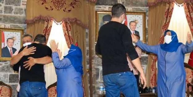 Evlat nöbetindeki bir aile daha çocuğuna kavuştu!