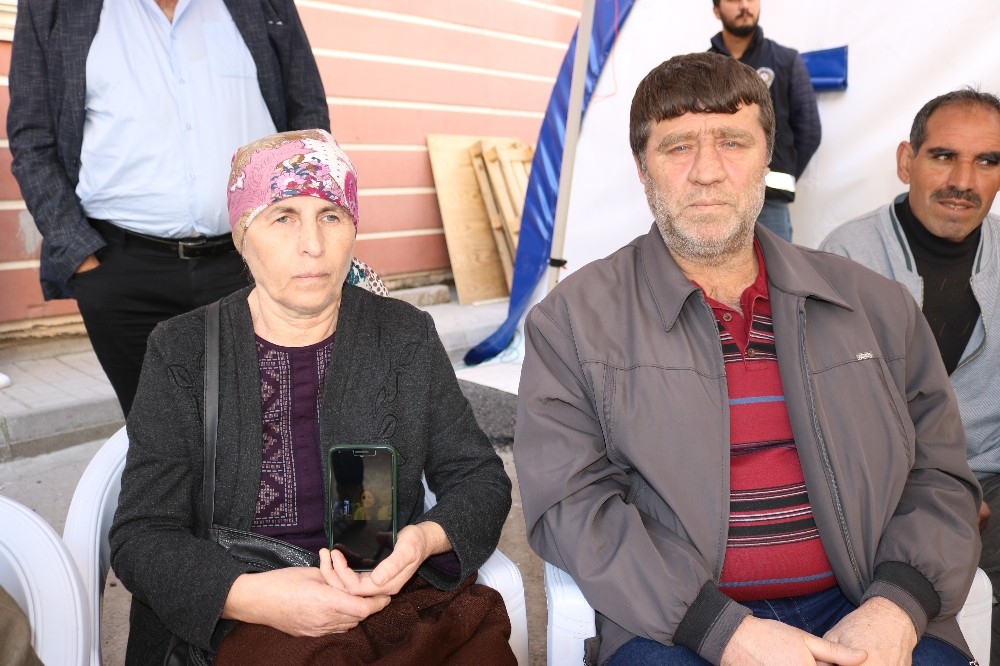 Evlat nöbetine bir aile daha katıldı 