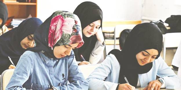 Evlatlarımızı tevhidi bakışla yetiştirelim