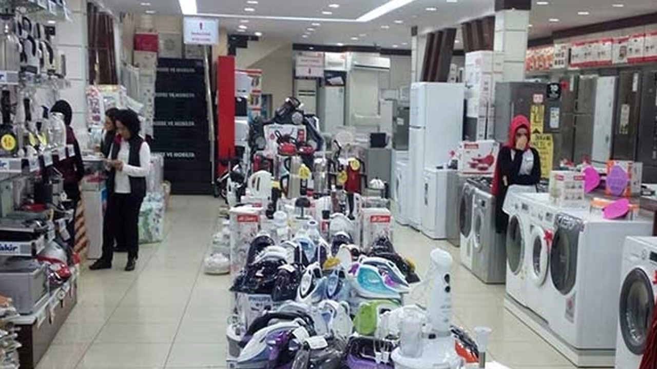 Evleneceklere müjde! Beyaz eşya ve mobilyada indirim kapıda