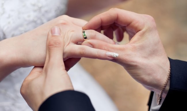 Evlenene çiftlere 40 bin lira çeyiz desteği