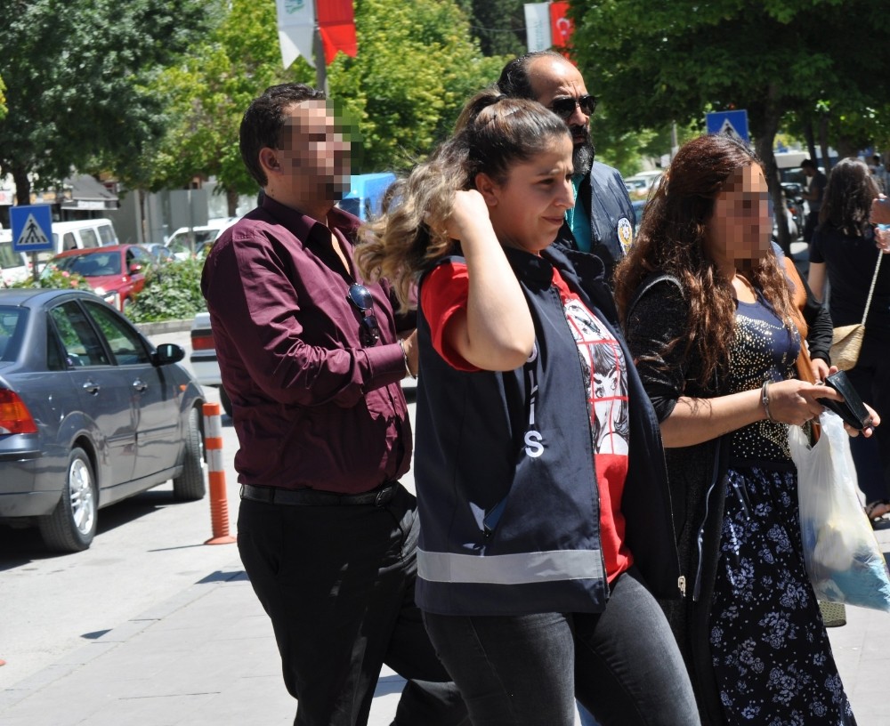 Evlerden hırsızlık zanlıları yakalandı 
