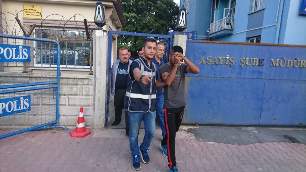Evlerden telefon ve elbise çalan şüpheli yakalandı 