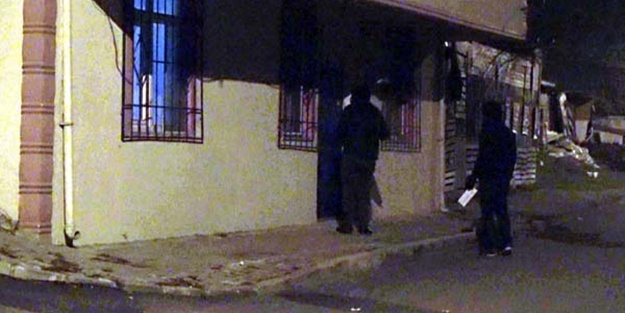 Evlere para dolu zarf bırakıyor! Bu kez kameraya yakalandı